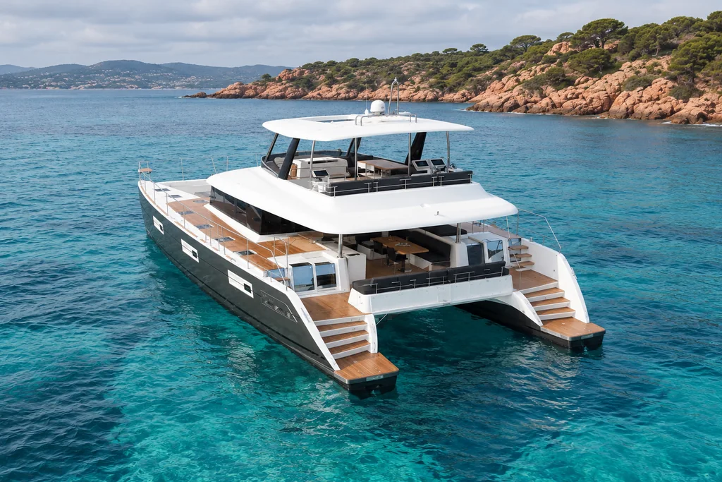 Lagoon 630 Motor Yacht off Saint-Tropez