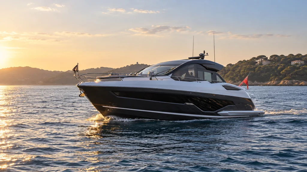 Sunseeker Predator 55 exterior near Saint-Tropez